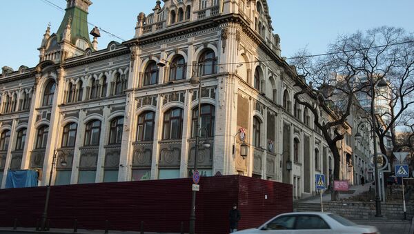 Владивостокский ГУМ на реконструкции. Архивное фото