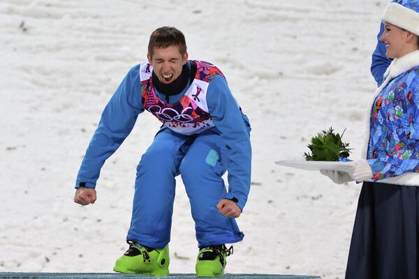 Антон Кушнир (Белоруссия), завоевавший золотую медаль в лыжной акробатикие