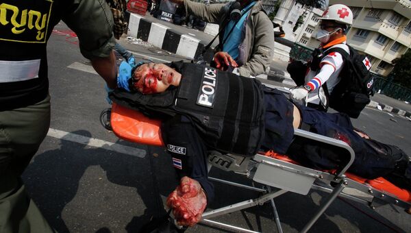 Пострадавший во время антиправительственных протестов в Бангкоке