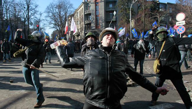 Столкновения у здания Верховной рады в центре Киева