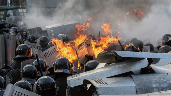 Столкновения у здания Верховной рады в центре Киева. Фото с места события