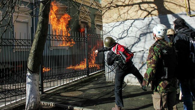 Беспорядки возле здания Верховной рады в Киеве