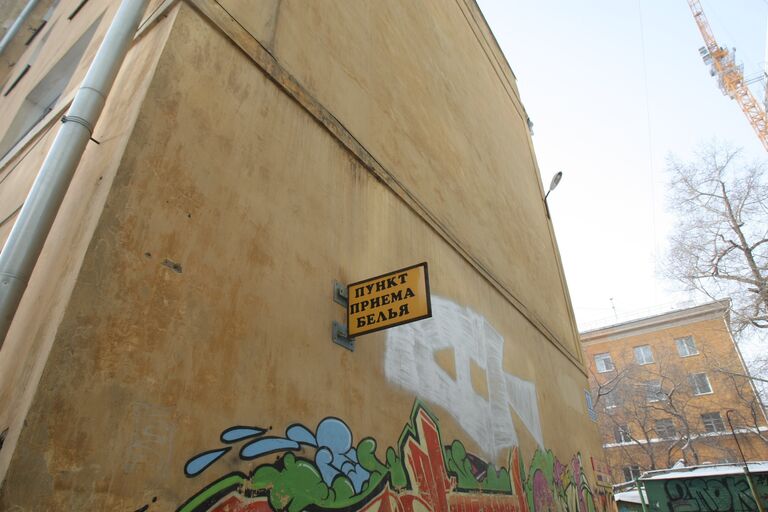 Историк Евгений Антропов проводит экскурсию по Новосибирску