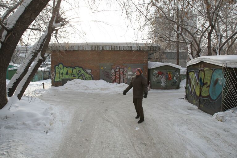 Историк Евгений Антропов проводит экскурсию по Новосибирску