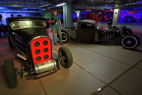 Выставка ретро-автомобилей American Car Show в Санкт-Петербурге