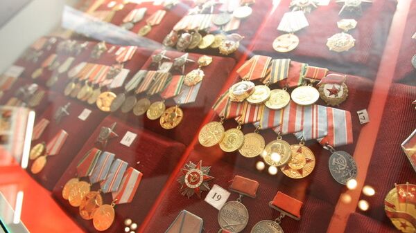 Экспонаты Музея истории СибВО  в новосибирском Доме офицеров
