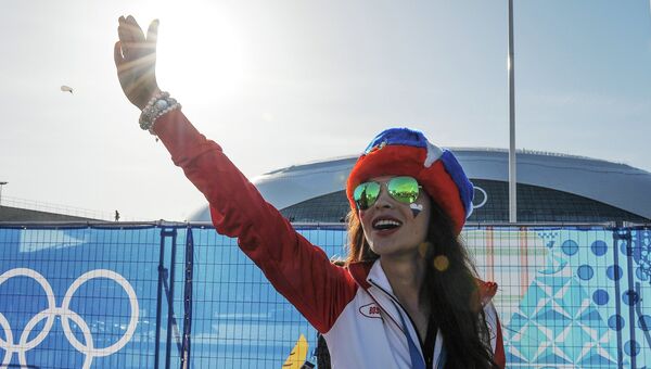 Болельщица Российской команды в Олимпийском парке Сочи.