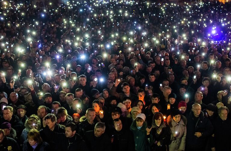 На площади Независимости на траурном мероприятии в память о погибших во время антиправительственной акции протеста