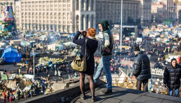 Киевляне на площади Независимости в Киеве. Архивное фото