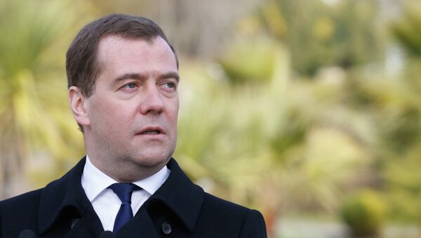 Дмитрий Медведев отвечает на вопросы журналистов в государственной резиденции Ривьера. Фото с места события