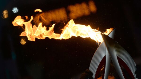 Олимпийский факел. Архивное фото