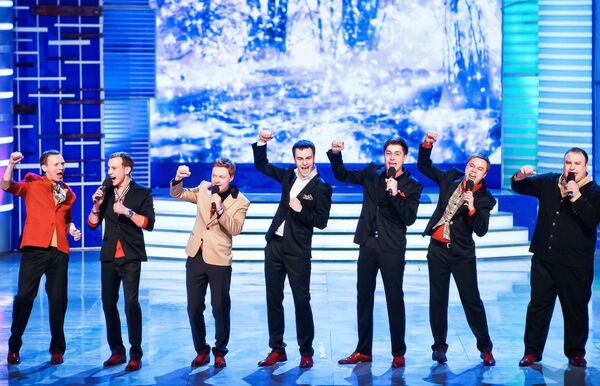 Команда КВН Парапапарам во время выступления