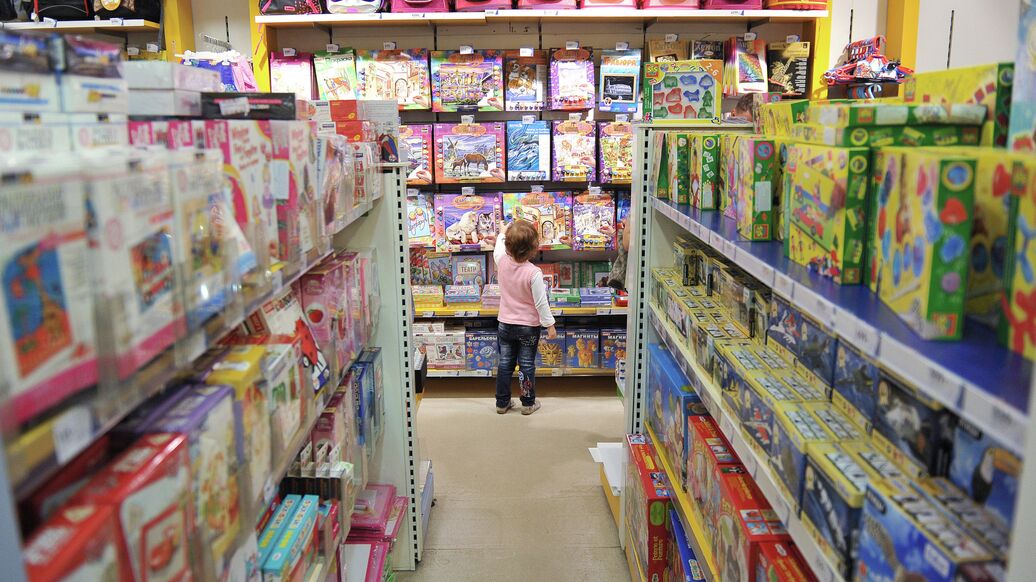 В Госдуме предложили ввести налоговый вычет для семей с детьми до трех лет