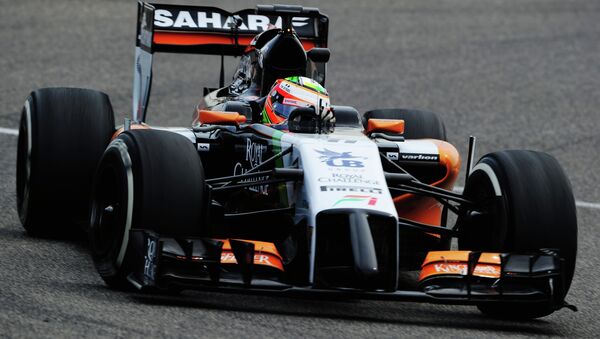 Серхио Перес из команды Форс Индия в 1-й день тестов Формулы-1 в Бахрейне