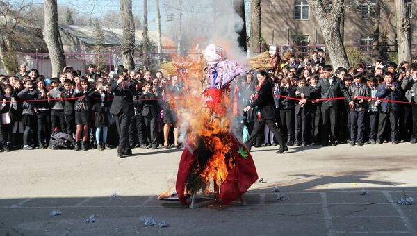 Праздник прощания с Масленицей в Душанбе