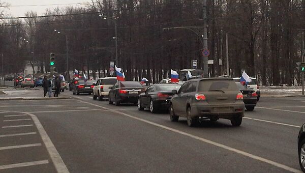 Автопробег в поддержку русскоязычных украинцев Своих не бросаем! в Москве