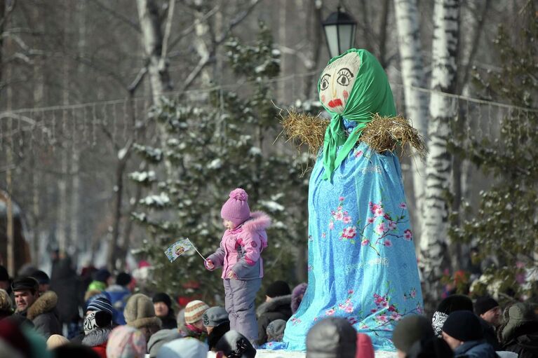 Празднование Масленицы в Новосибирске