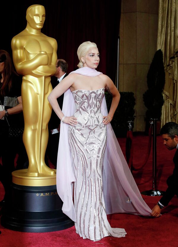 Певица Леди Гага на 86-й церемонии вручения премии Оскар