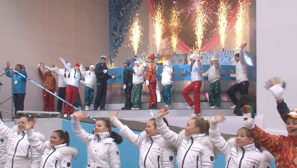 Огонь Паралимпиады зажгли от огромного сердца на эстафете в Москве