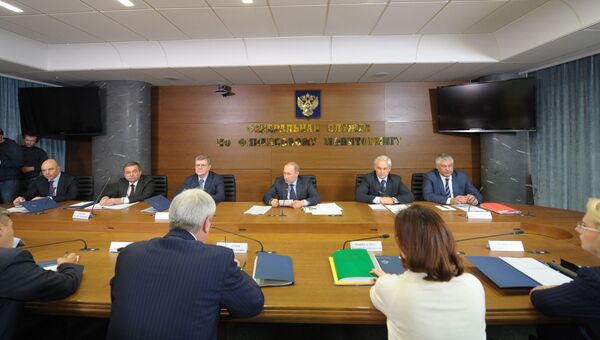 В.Путин провел совещание по вопросам противодействия незаконным финансовым операциям