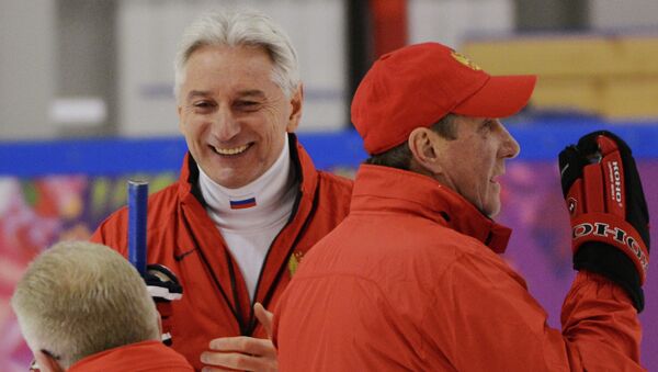 Слева направо: тренер вратарей Владимир Мышкин, главный тренер Зинэтула Билялетдинов и тренер Валерий Белоусов
