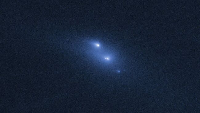 Распад астероида P/2013 R3