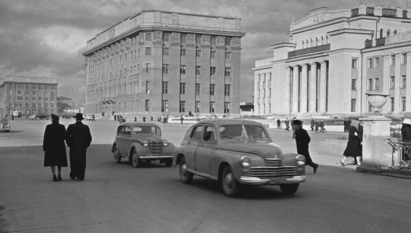 На Красном проспекте Новосибирска, 1954 год.