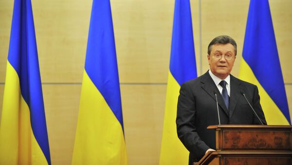 Отстраненный от должности президента Украины Виктор Янукович выступает на пресс-конференции в Ростове-на-Дону. Архивное фото