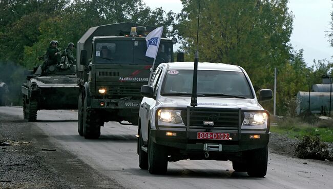 Колонна с наблюдателями ОБСЕ в Грузии. Архив