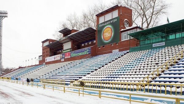 Трибуны стадиона Труд в Томске зимой