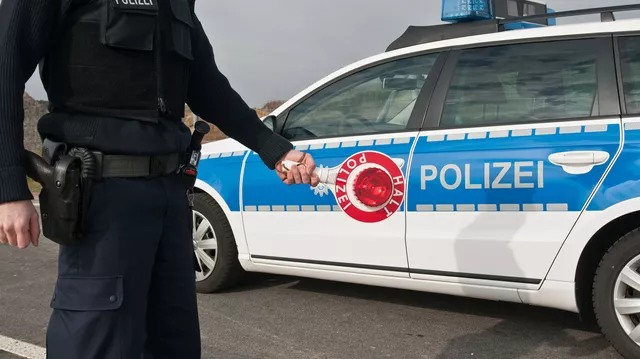 Пьяные украинские дипломаты устроили ДТП в Вене и пытались сбежать от полиции