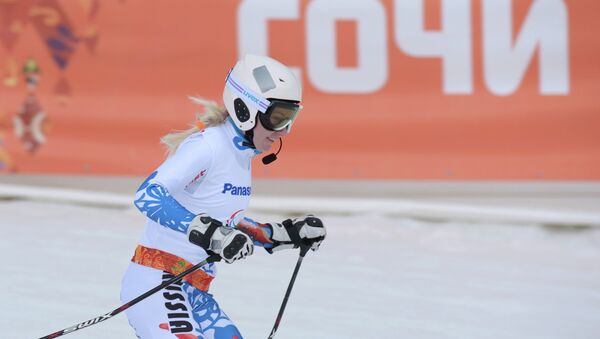 Александра Францева (Россия) на финише гигантского слалома на XI Паралимпийских зимних играх в Сочи