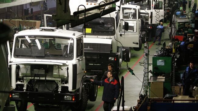 Работа Минского автомобильного завода (МАЗ)