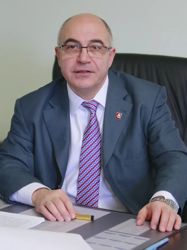 Виктор Дамурчиев