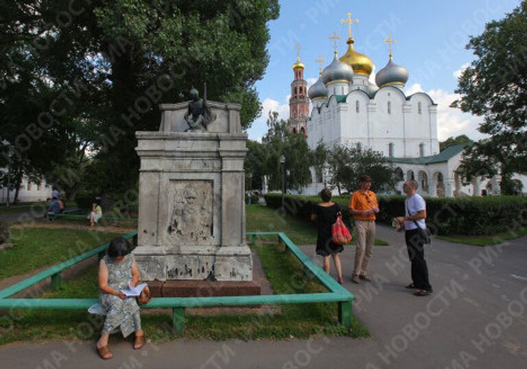 Новодевичий монастырь - редчайший архитектурный ансамбль Москвы