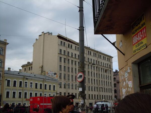 В Петербурге на Лиговском проспекте обрушилась часть 8-этажного дома