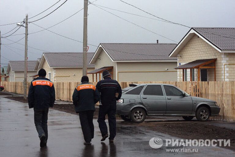 Дома для погорельцев в поселке Белоомут