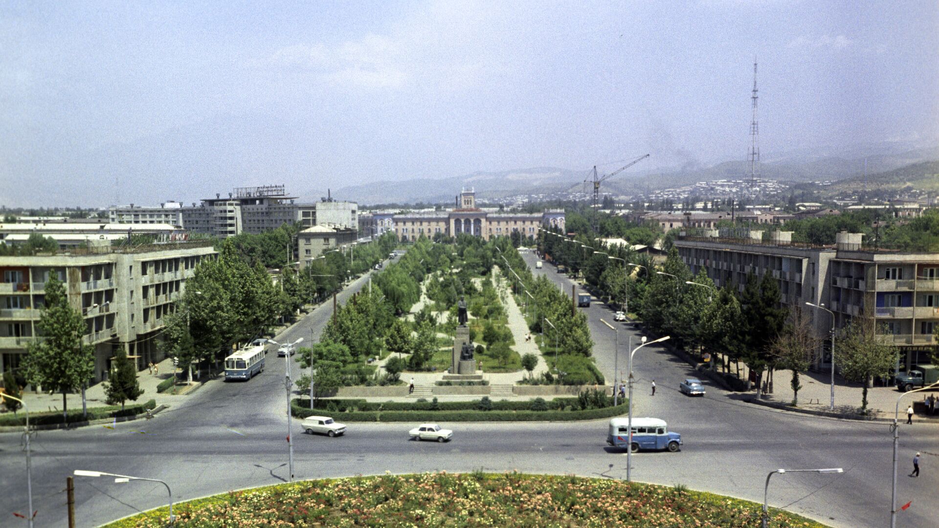 Привокзальная площадь в Душанбе - РИА Новости, 1920, 10.07.2020