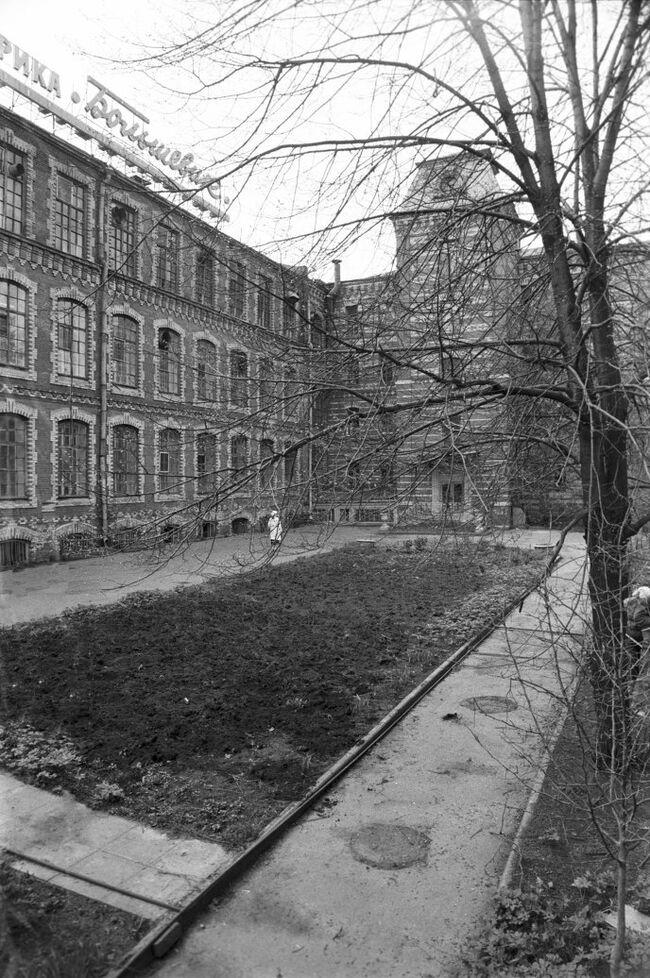 Здание кондитерской фабрики Большевик