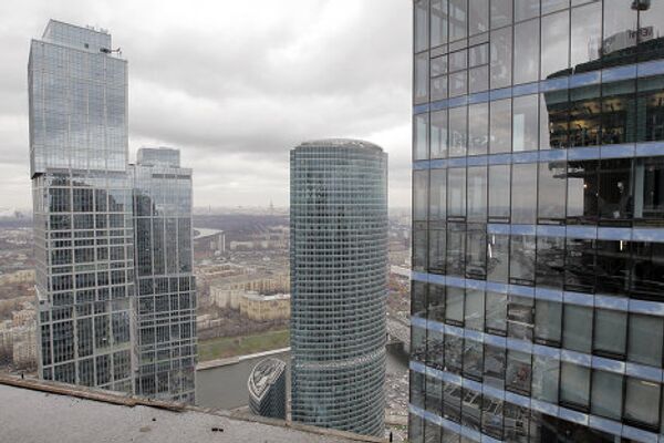 Строительство высотных зданий комплекса Москва-Сити
