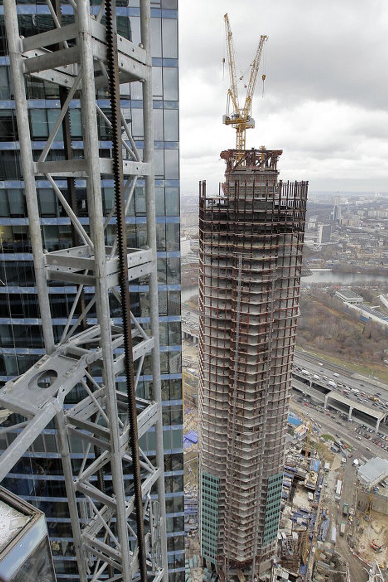 Строительство высотных зданий комплекса Москва-Сити