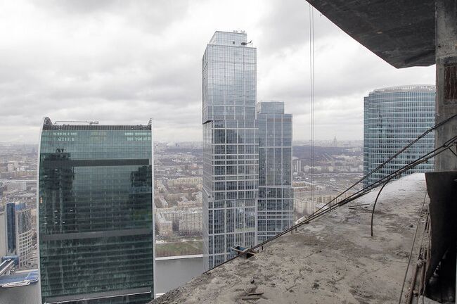 Строительство высотных зданий комплекса Москва-Сити