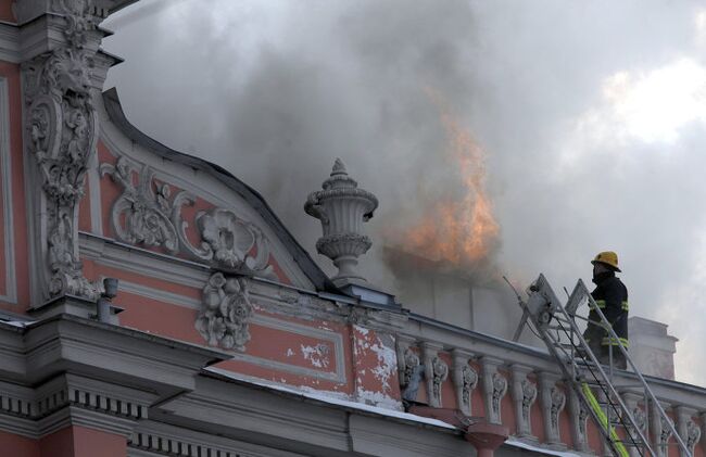 Пожар во дворце Белосельских-Белозерских в Санкт-Петербурге