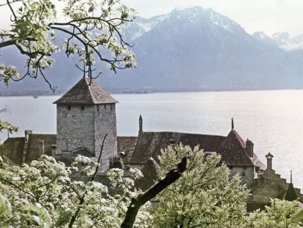 Шильонский замок на Женевском озере