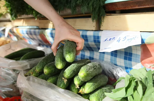 Продажа овощей на рынке