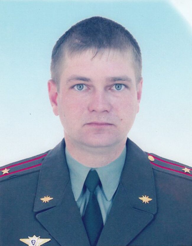 Командир батальона связи майор Сергей Солнечников