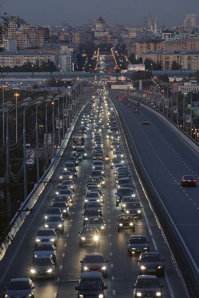 Комсомольский проспект в Москве