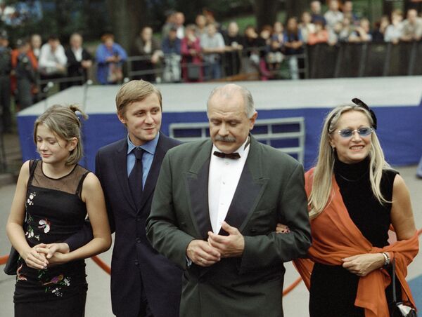 Никита Михалков с семьей