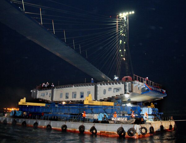 Завершение строительства вантового моста на остров Русский