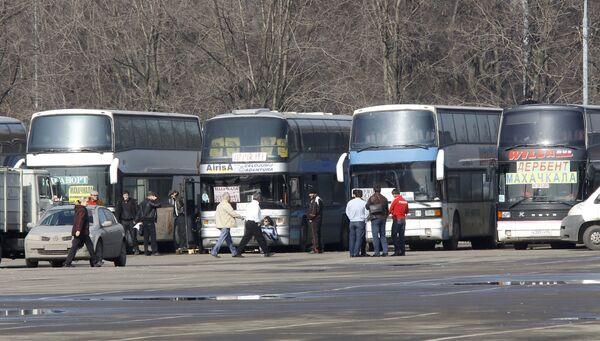 Стоянка междугородных автобусов в районе Лужников